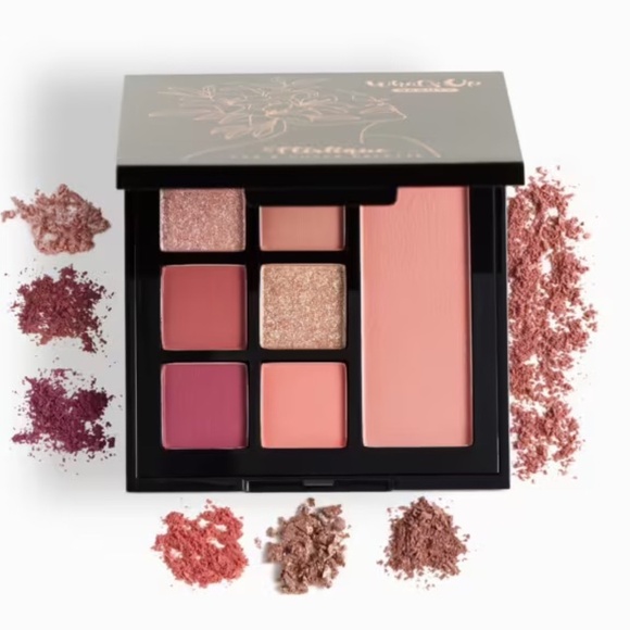WHATS UP BEAUTY Flirtique Eye & Cheek Palette - Picture 1 of 2